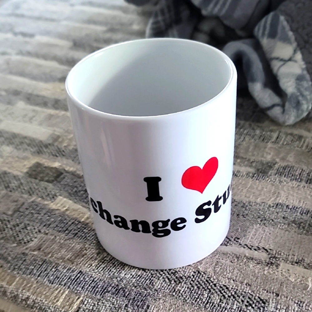 Oversized White Mug with Heart Design "I LOVE EXCHANGE STUDENTS"